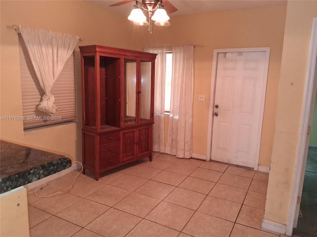 158 SW 5th St, Deerfield Beach, FL 33441