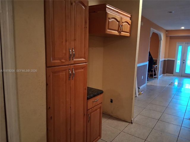 158 SW 5th St, Deerfield Beach, FL 33441