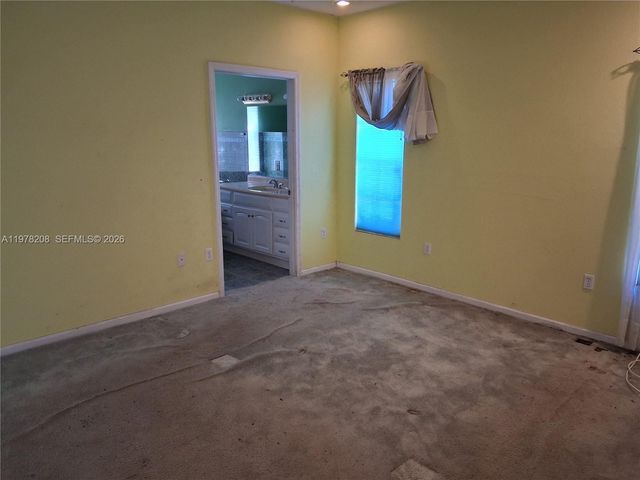 158 SW 5th St, Deerfield Beach, FL 33441