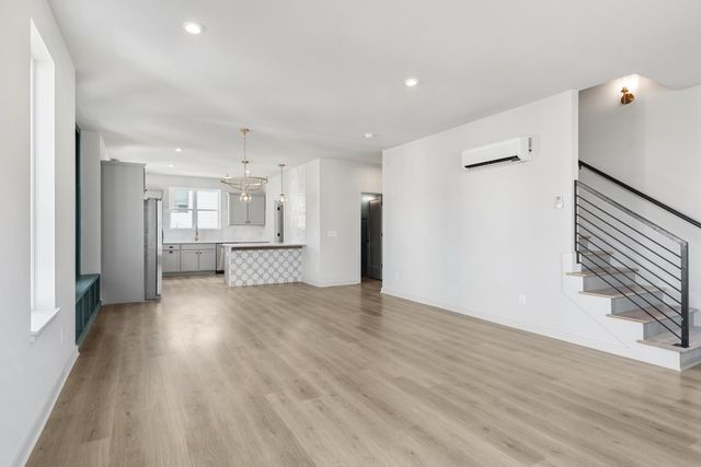 354 East Village Ln, Nashville, TN 37216