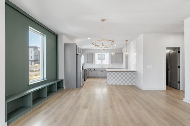 354 East Village Ln, Nashville, TN 37216