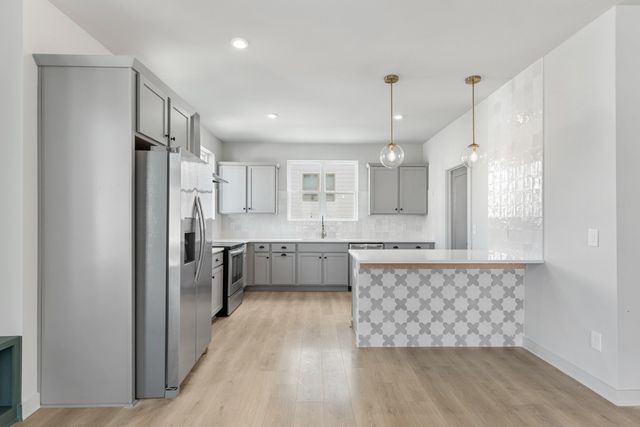 354 East Village Ln, Nashville, TN 37216