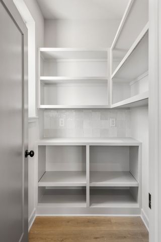 354 East Village Ln, Nashville, TN 37216