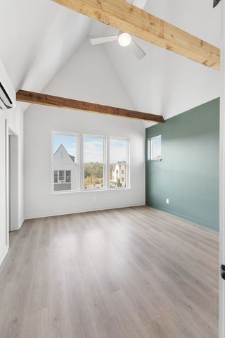 354 East Village Ln, Nashville, TN 37216