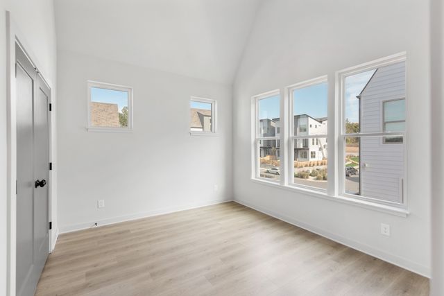 354 East Village Ln, Nashville, TN 37216