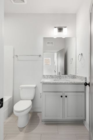 354 East Village Ln, Nashville, TN 37216