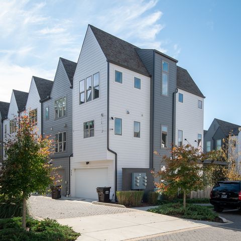 354 East Village Ln, Nashville, TN 37216