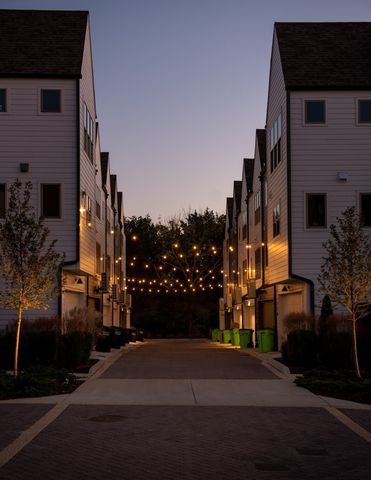 354 East Village Ln, Nashville, TN 37216