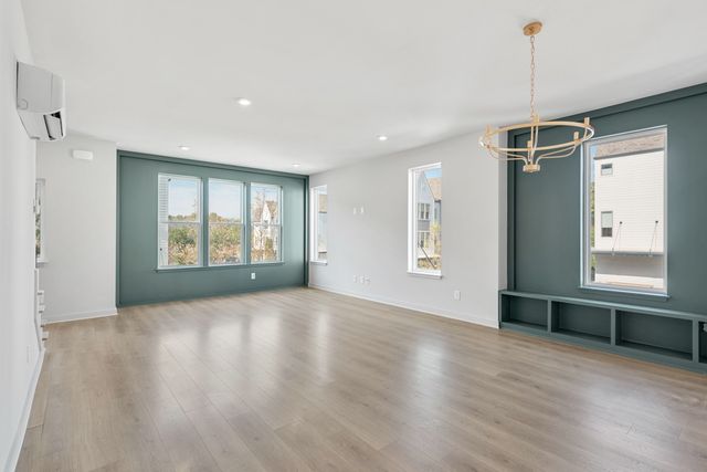 354 East Village Ln, Nashville, TN 37216