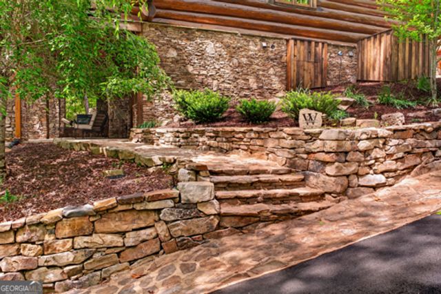 28 Fish Camp Way, Mineral Bluff, GA 30559