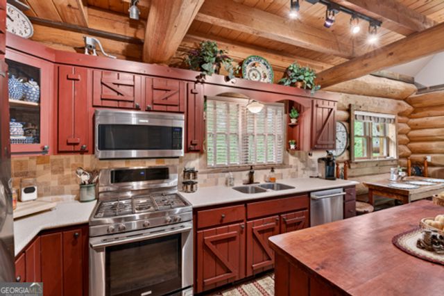 28 Fish Camp Way, Mineral Bluff, GA 30559