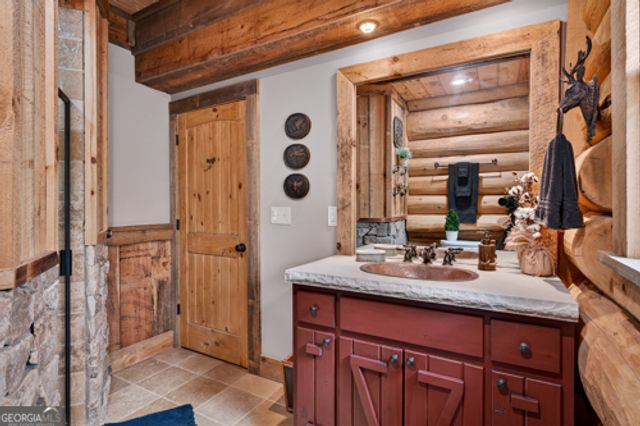 28 Fish Camp Way, Mineral Bluff, GA 30559