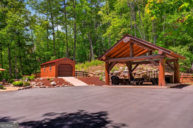 28 Fish Camp Way, Mineral Bluff, GA 30559