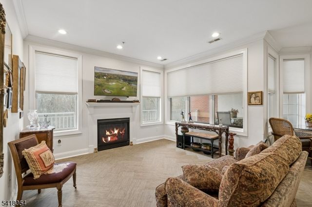 5205 Pointe Gate Dr, Livingston Twp., NJ 07039