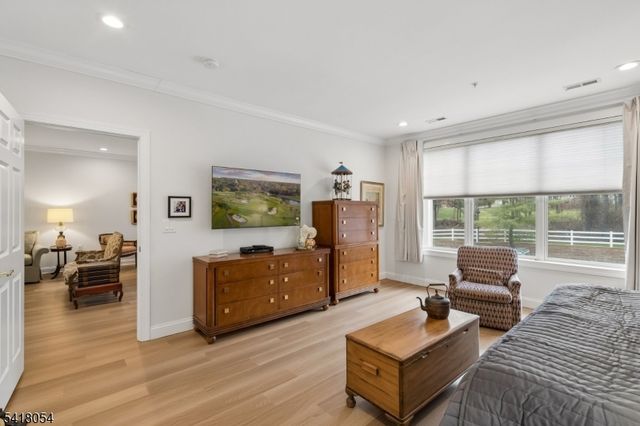 5205 Pointe Gate Dr, Livingston Twp., NJ 07039