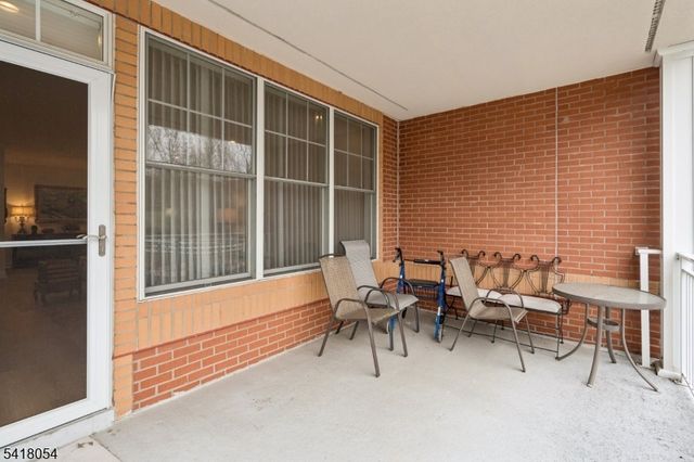 5205 Pointe Gate Dr, Livingston Twp., NJ 07039