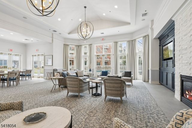 5205 Pointe Gate Dr, Livingston Twp., NJ 07039