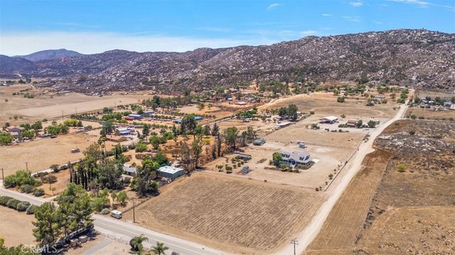 23711 California Avenue, Hemet, CA 92545