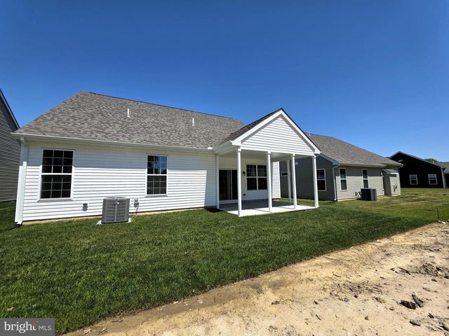 631 RESORT BLVD, Dover, DE 19904