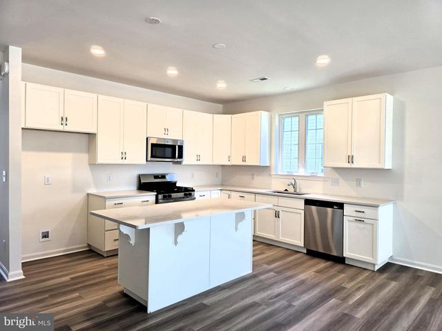 631 RESORT BLVD, Dover, DE 19904