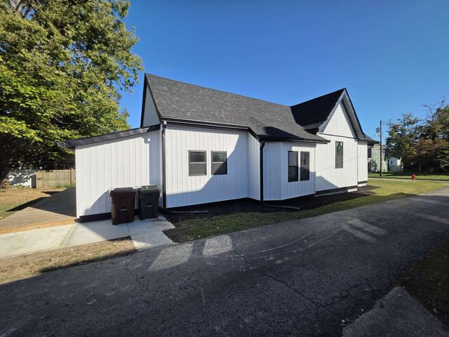 209 Holt Avenue, Mt Sterling, KY 40353