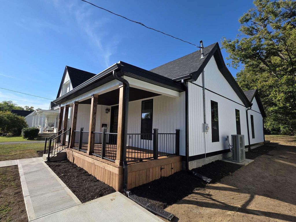 209 Holt Avenue, Mt Sterling, KY 40353