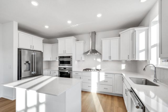 669 Sierra Parkway, Waconia, MN 55387