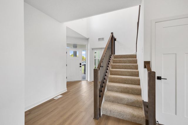 669 Sierra Parkway, Waconia, MN 55387