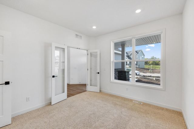 669 Sierra Parkway, Waconia, MN 55387