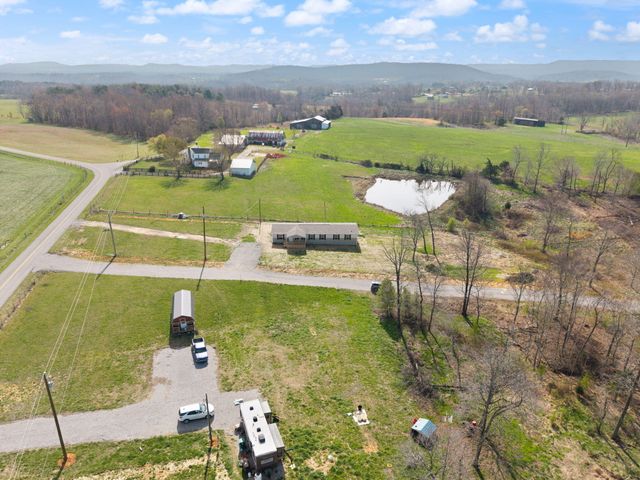 906 Denney Road, Albany, KY 42602