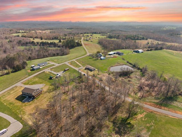 906 Denney Road, Albany, KY 42602