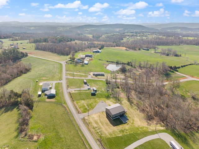 906 Denney Road, Albany, KY 42602