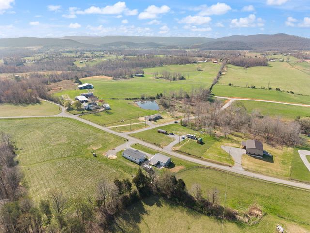 906 Denney Road, Albany, KY 42602