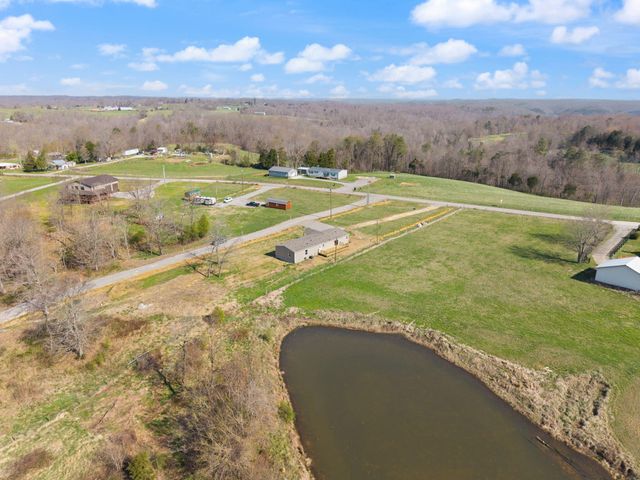 906 Denney Road, Albany, KY 42602