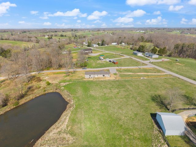 906 Denney Road, Albany, KY 42602