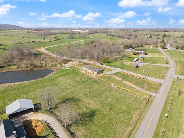 906 Denney Road, Albany, KY 42602