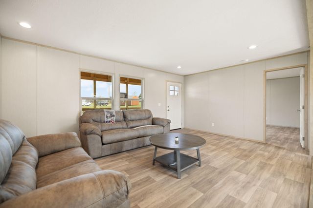 906 Denney Road, Albany, KY 42602