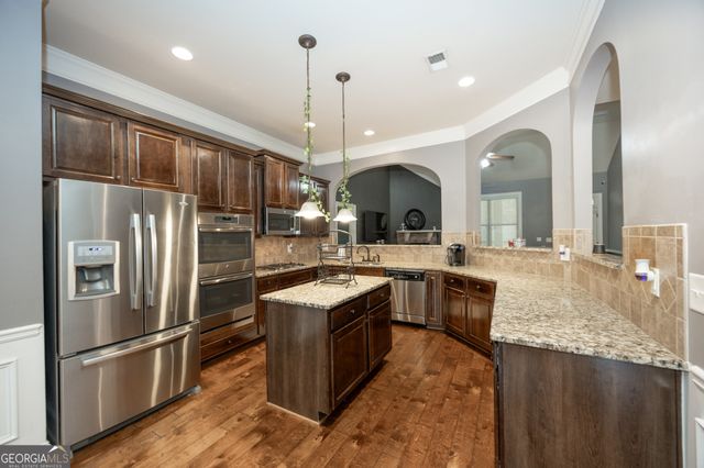 305 Legends Drive, Fayetteville, GA 30215