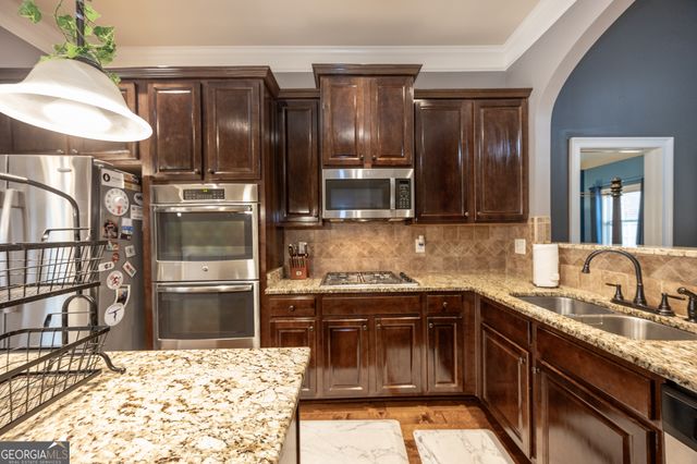 305 Legends Drive, Fayetteville, GA 30215