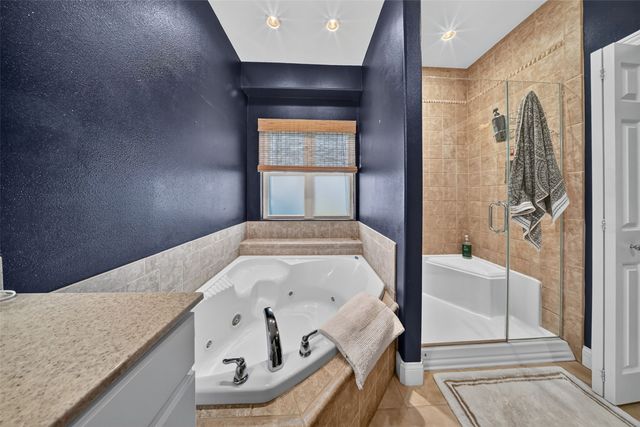 168 Free Bird Court, Palo, IA 52324