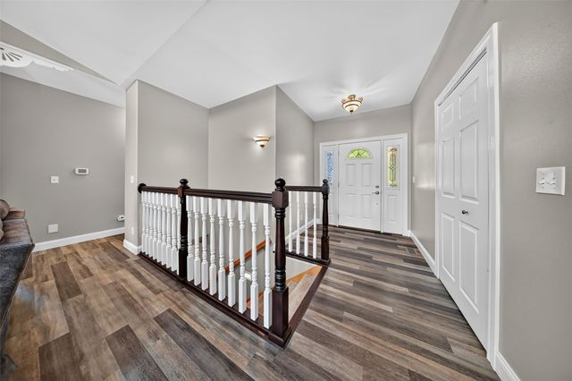 168 Free Bird Court, Palo, IA 52324