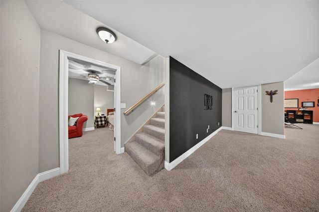 168 Free Bird Court, Palo, IA 52324