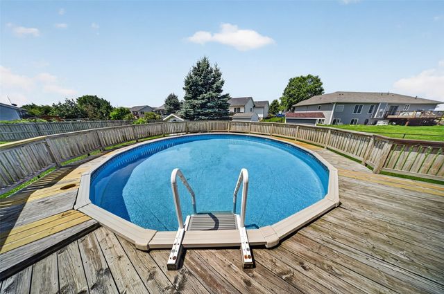 168 Free Bird Court, Palo, IA 52324