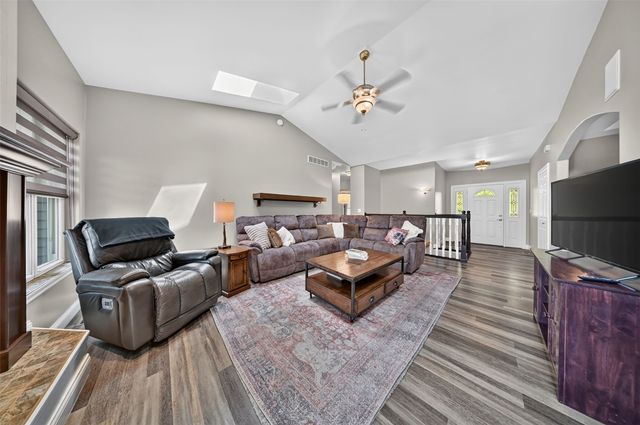 168 Free Bird Court, Palo, IA 52324