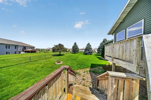 168 Free Bird Court, Palo, IA 52324