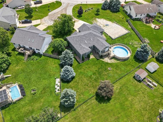168 Free Bird Court, Palo, IA 52324