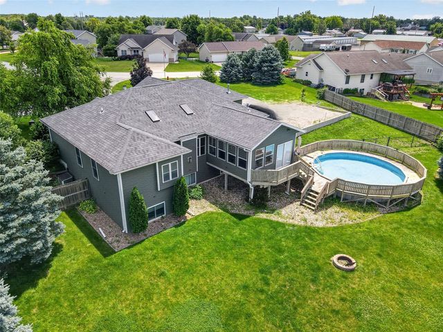 168 Free Bird Court, Palo, IA 52324