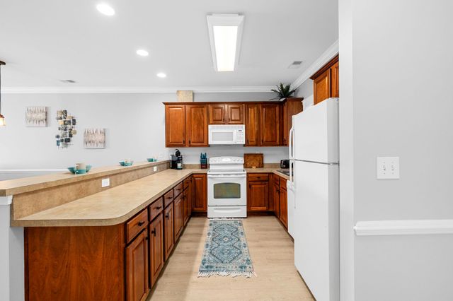 4820 Magnolia Lake Dr Apt 303, Myrtle Beach, SC 29577