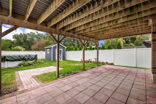 360 Fir Grove Road, Ronkonkoma, NY 11779