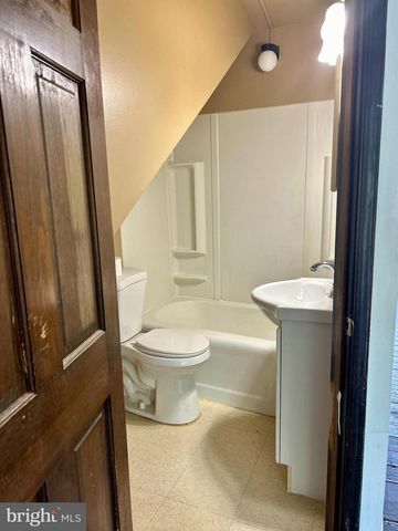 727 WALNUT ST, Pottstown, PA 19464